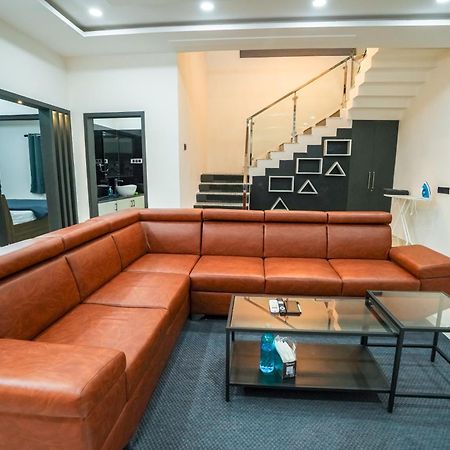 N Cube Serviced Apartments Hyderabad Bagian luar foto